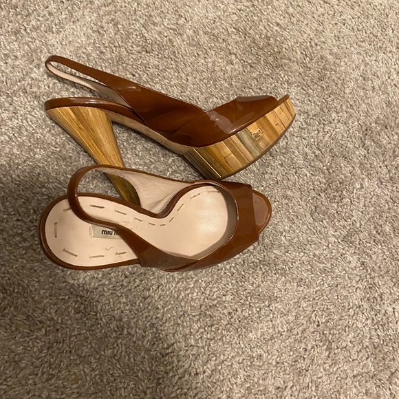 Miu Miu peep toe platform slingback heels - Picture 3 of 6